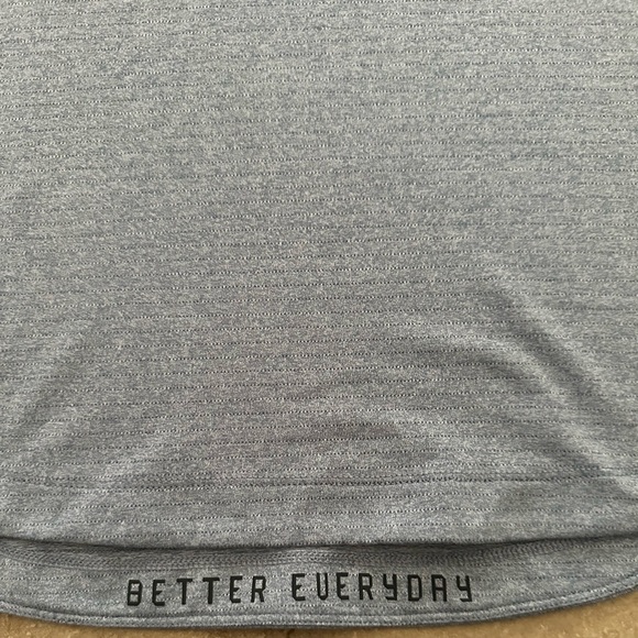 Lululemon Athletica Men’s Light Blue Sport Shirt Size M - Picture 3 of 9